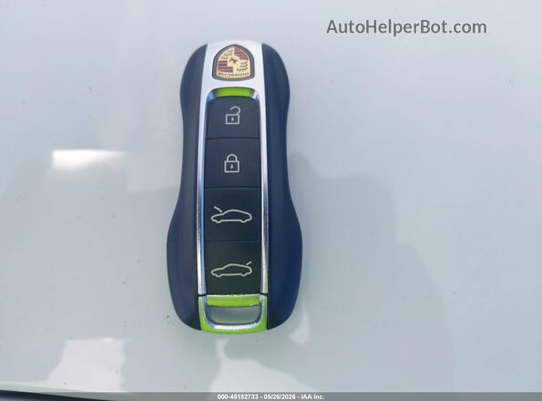 WP0AB2Y13LSA51141 2020 PORSCHE TAYCAN White Առջևի վահանակի տեսք