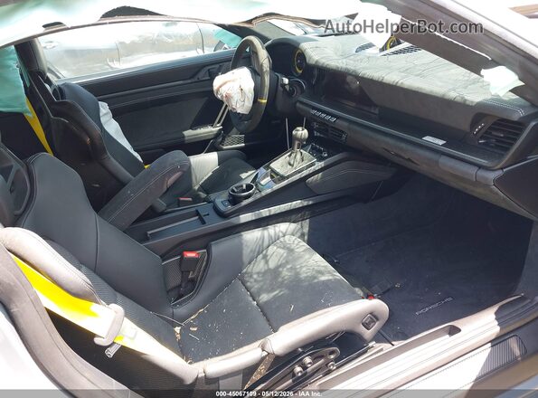 WP0AF2A98SS279703 2025 PORSCHE 911 Серый Вид салона спереди
