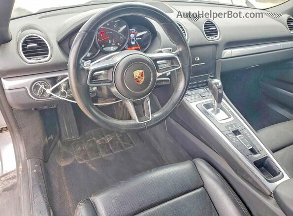 WP0CA2A80HS220216 2017 PORSCHE BOXSTER Серебряный Вид панели приборов