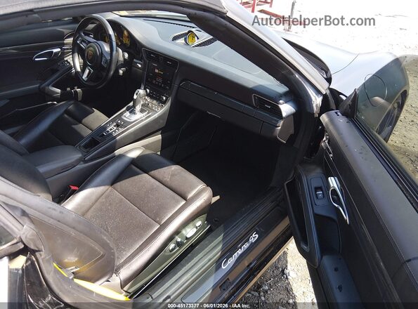 WP0CB2A99HS155193 2017 PORSCHE 911 Black Widok wnętrza z przodu