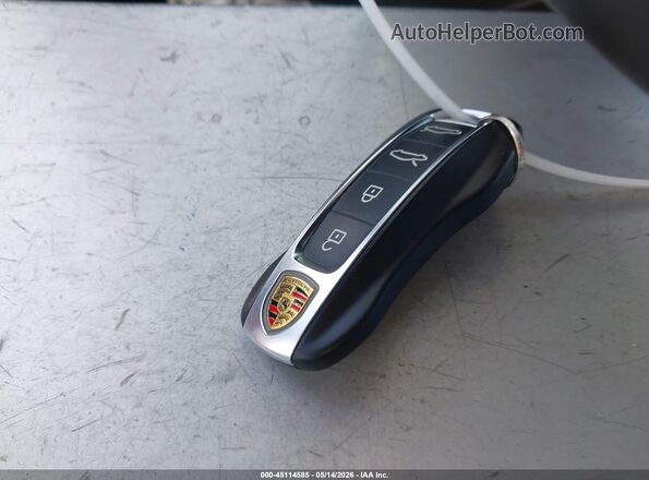 WP0CD2Y17NSA85072 2022 PORSCHE TAYCAN Gray Vista del salpicadero