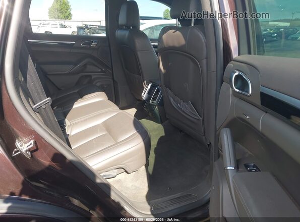 WP1AA2A24JKA02402 2018 PORSCHE CAYENNE Maroon VIN կոդի պիտակի տեսք