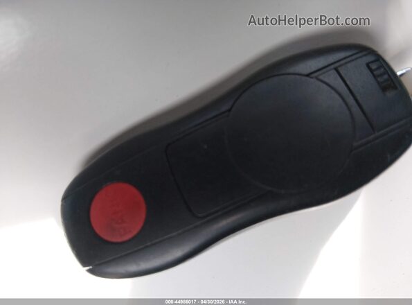 WP1AA2A28HKA85956 2017 PORSCHE CAYENNE Blue Widok deski rozdzielczej