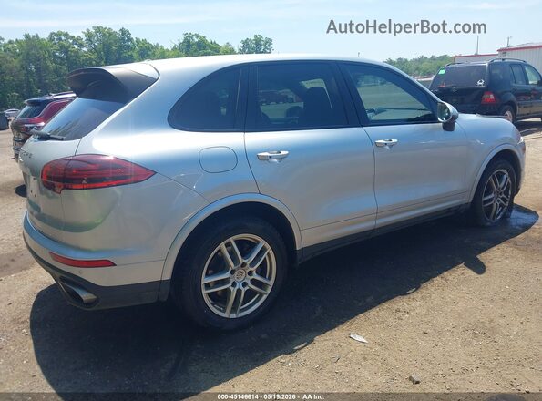 WP1AA2A2XHKA81648 2017 PORSCHE CAYENNE Серебряный Задняя правая четверть