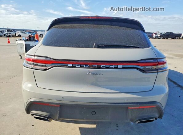 WP1AA2A51RLB09732 2024 PORSCHE MACAN Gray Вид ззаду