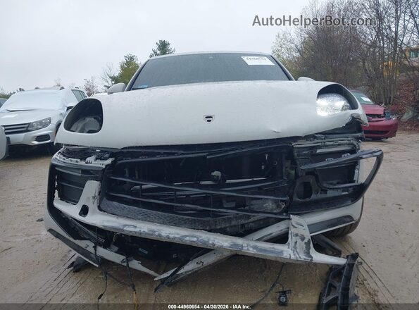 WP1AA2A52NLB05120 2022 PORSCHE MACAN Silver Widok wnętrza z tyłu