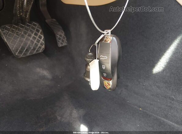 WP1AA2A52SLB13665 2025 PORSCHE MACAN Red Вид панелі приладів