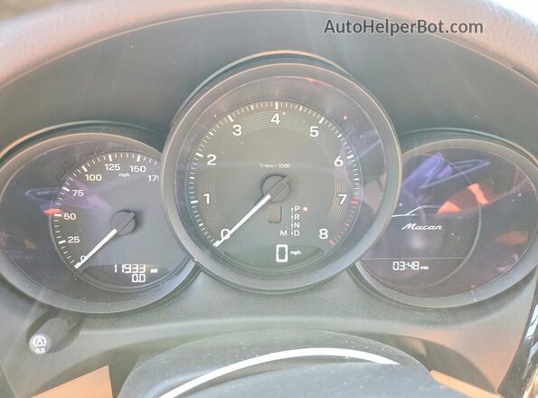 WP1AA2A54SLB05258 2025 PORSCHE MACAN Burgundy Instrument cluster view
