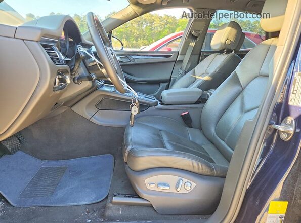 WP1AA2A55MLB08172 2021 PORSCHE MACAN Blue Front interior view