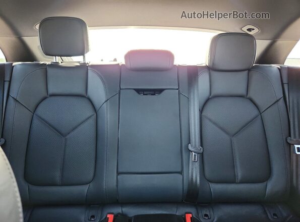 WP1AA2A55SLB11263 2025 PORSCHE MACAN Black უკანა სავარძლების ხედი
