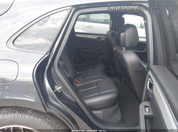 WP1AA2A57JLB07312 2018 PORSCHE MACAN Black Вид наклейки з VIN-кодом