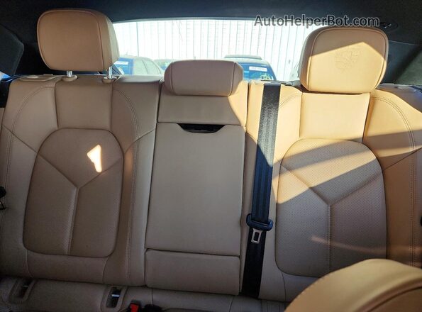 WP1AA2A57PLB12115 2023 PORSCHE MACAN Белый Вид задних сидений