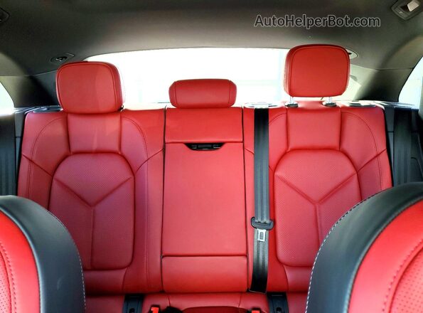 WP1AA2A5XTLB04035 2026 PORSCHE MACAN Gray Հետևի նստատեղերի տեսք