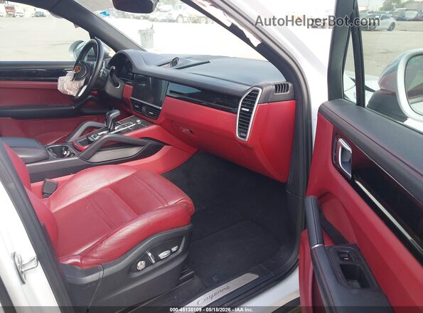 WP1AA2AY1KDA04358 2019 PORSCHE CAYENNE White Вид салону спереду