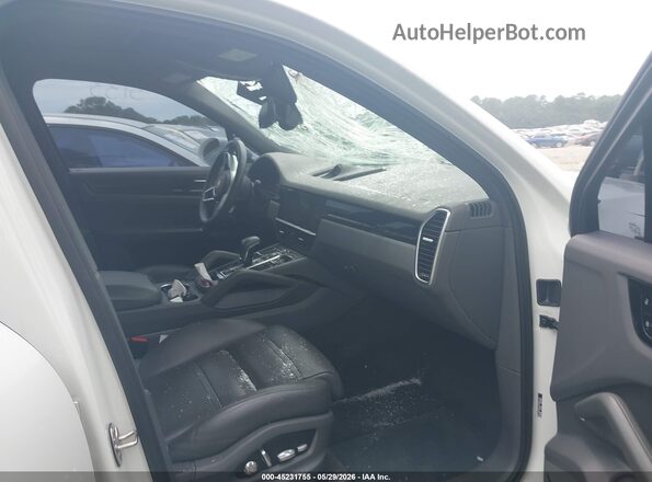 WP1AA2AY2LDA05133 2020 PORSCHE CAYENNE White Front interior view