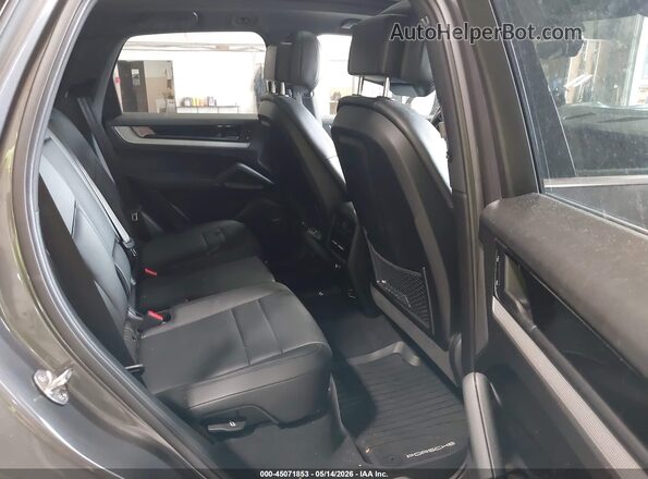 WP1AA2AY2RDA08185 2024 PORSCHE CAYENNE Gray Widok naklejki z numerem VIN