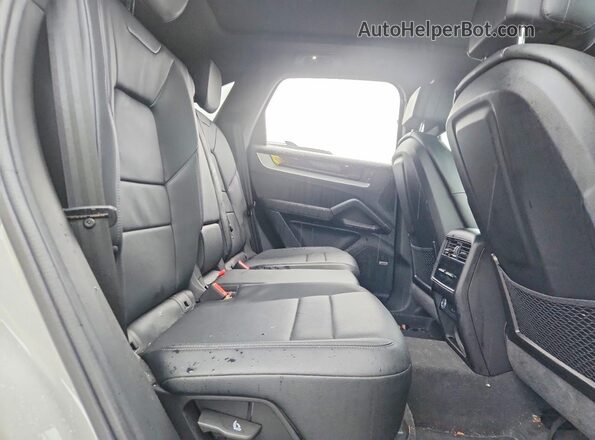 WP1AA2AY5RDA09556 2024 PORSCHE CAYENNE Gray 