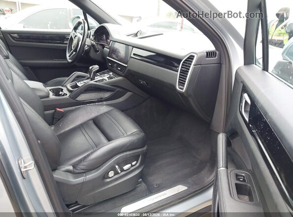 WP1AA2AY7LDA05953 2020 PORSCHE CAYENNE Silver Vista interior delantera