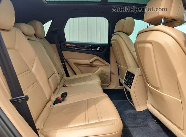 WP1AA2AY8KDA07919 2019 PORSCHE CAYENNE Gray 