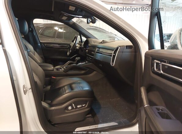 WP1AA2AY9LDA01273 2020 PORSCHE CAYENNE White Սալոնի դիմացի տեսք