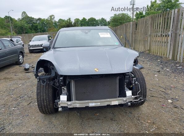 WP1AA2AY9RDA11584 2024 PORSCHE CAYENNE Gray Rear interior view
