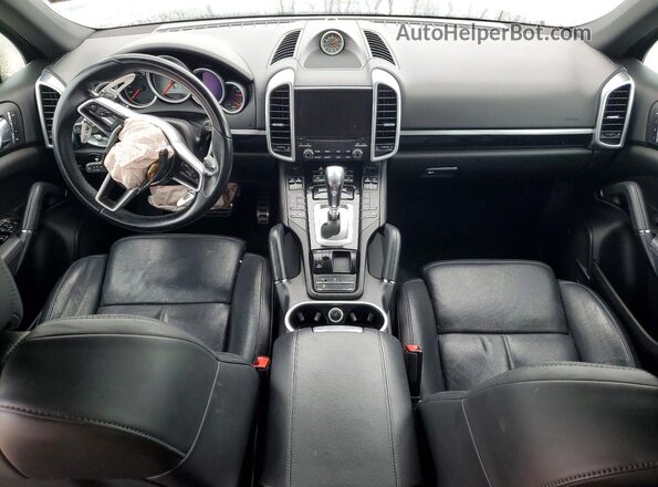 WP1AB2A24HLA51083 2017 PORSCHE CAYENNE Black წინა პანელის ხედი