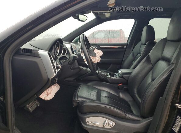 WP1AB2A24HLA51083 2017 PORSCHE CAYENNE Black წინა სალონის ხედი