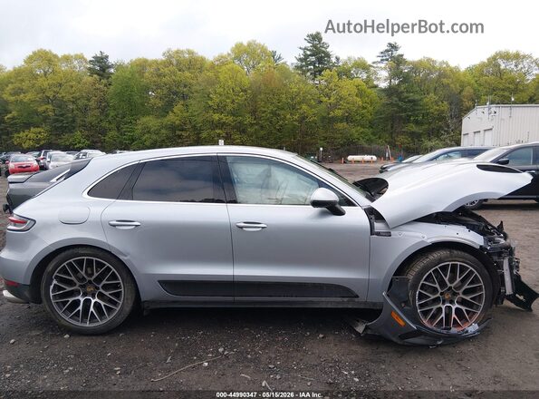 WP1AB2A51KLB32902 2019 PORSCHE MACAN Silver Widok wnętrza z tyłu