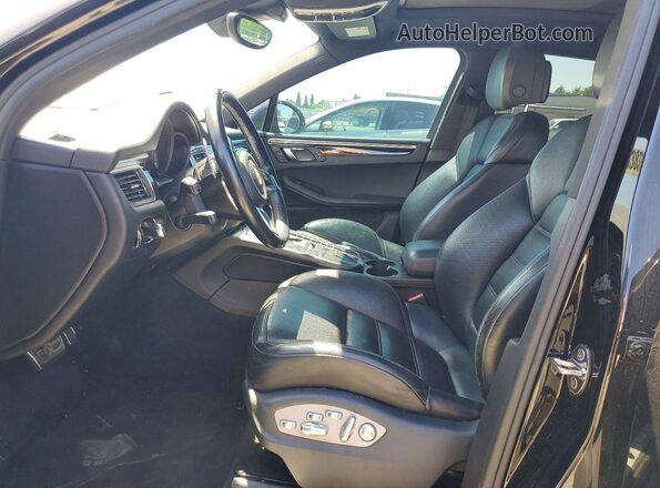 WP1AB2A52HLB16149 2017 PORSCHE MACAN Черный Вид салона спереди