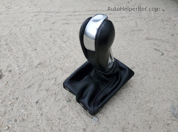 WP1AB2A55LLB32001 2020 PORSCHE MACAN Серебряный Вид наклейки с VIN-кодом