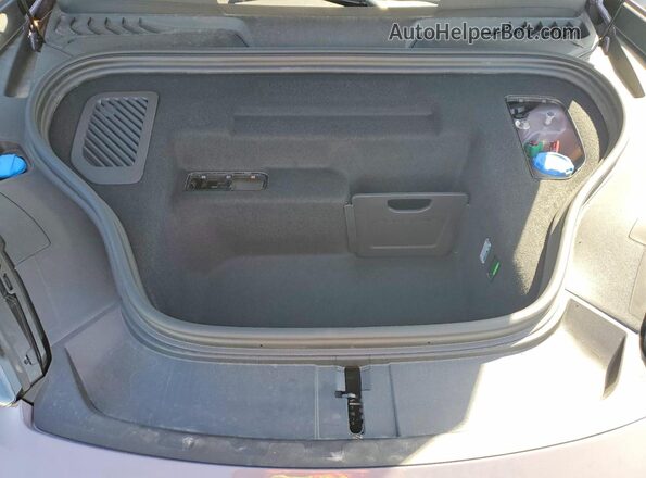 WP1AB2XA8SL152940 2025 PORSCHE MACAN Purple ძრავის განყოფილების ხედი