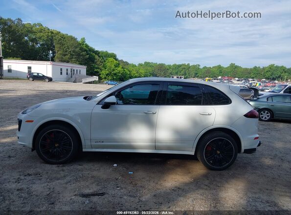 WP1AD2A2XHLA82834 2017 PORSCHE CAYENNE White 360 interior view