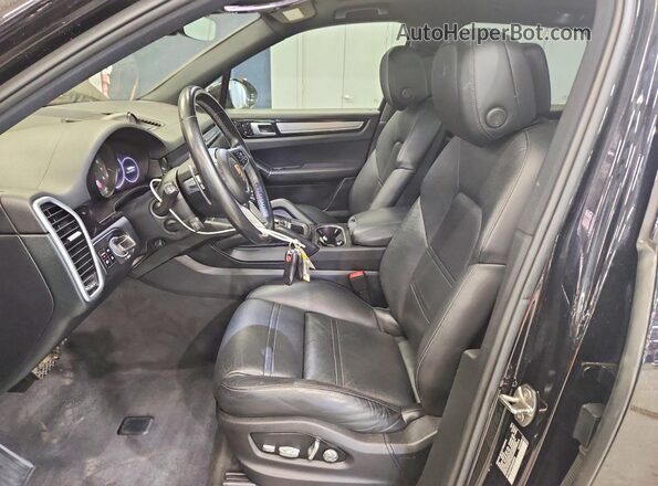 WP1AE2AY4KDA50934 2019 PORSCHE CAYENNE Black Widok wnętrza z przodu