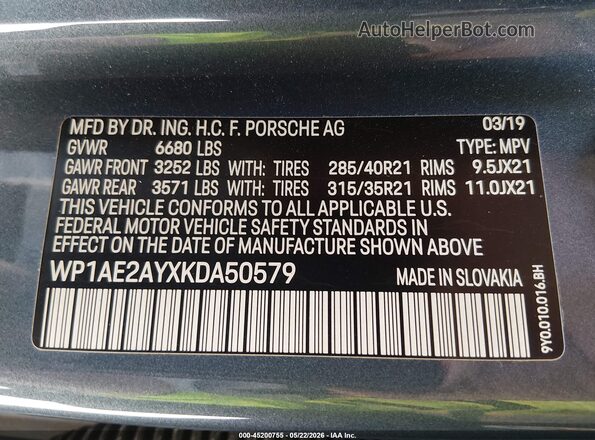 WP1AE2AYXKDA50579 2019 PORSCHE CAYENNE Light Blue Engine compartment view