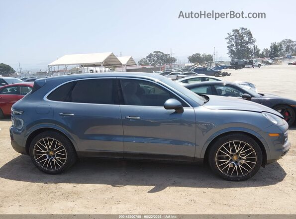 WP1AE2AYXKDA50579 2019 PORSCHE CAYENNE Light Blue Rear interior view