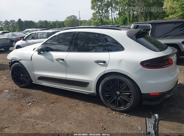 WP1AF2A58HLB61407 2017 PORSCHE MACAN White Սալոնի 360 աստիճան տեսք