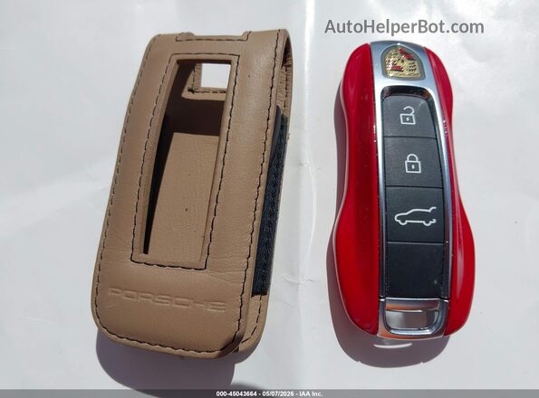 WP1AF2AY1PDA20309 2023 PORSCHE CAYENNE Red Widok deski rozdzielczej
