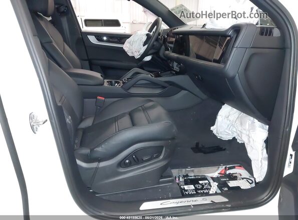 WP1AL2AY9TDA15281 2026 PORSCHE CAYENNE White წინა სალონის ხედი
