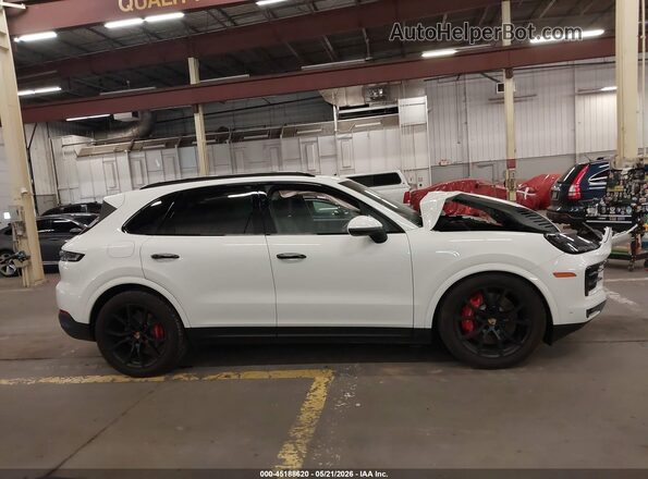 WP1AL2AY9TDA15281 2026 PORSCHE CAYENNE White უკანა სალონის ხედი