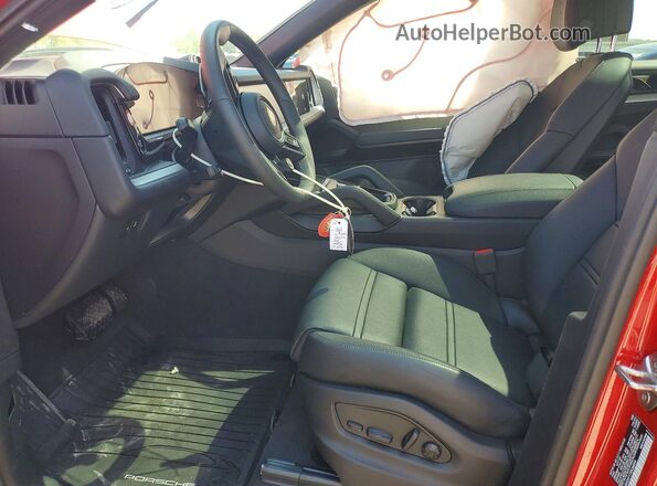 WP1BA2AY1TDA36894 2026 PORSCHE CAYENNE Red Widok wnętrza z przodu