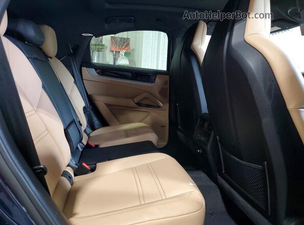 WP1BA2AY8RDA55578 2024 PORSCHE CAYENNE Blue უკანა სავარძლების ხედი