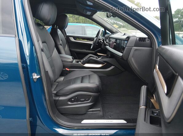 WP1BA2AY9RDA49725 2024 PORSCHE CAYENNE Blue წინა სალონის ხედი