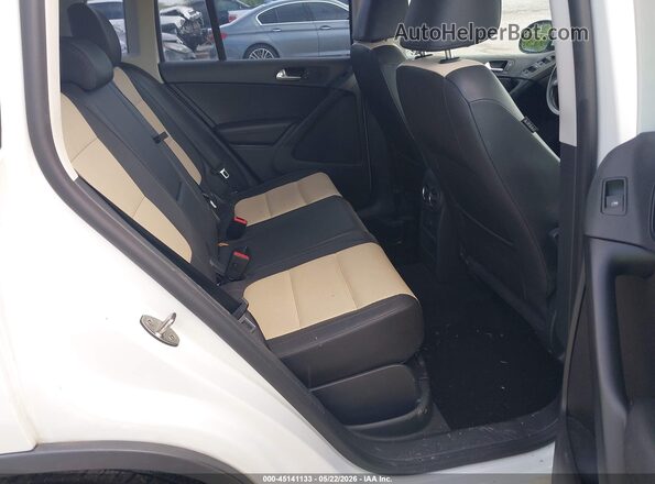 WVGAV7AX3GW580261 2016 VOLKSWAGEN TIGUAN White 