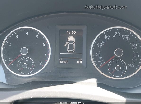WVGAV7AX4JK005911 2018 VOLKSWAGEN TIGUAN White უკანა სავარძლების ხედი