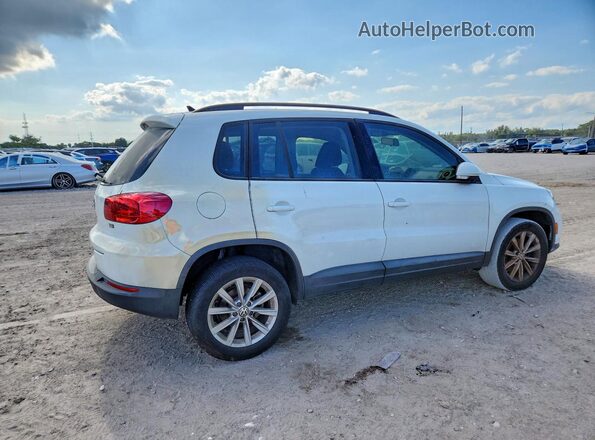WVGAV7AX7HK046978 2017 VOLKSWAGEN TIGUAN White 