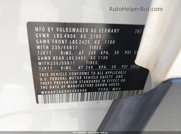 WVGAV7AX9HK054340 2017 VOLKSWAGEN TIGUAN White 