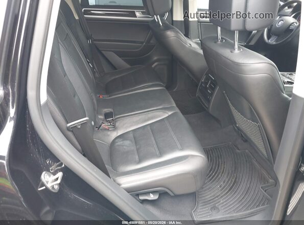 WVGEF9BP3GD000592 2016 VOLKSWAGEN TOUAREG Black VIN sticker view