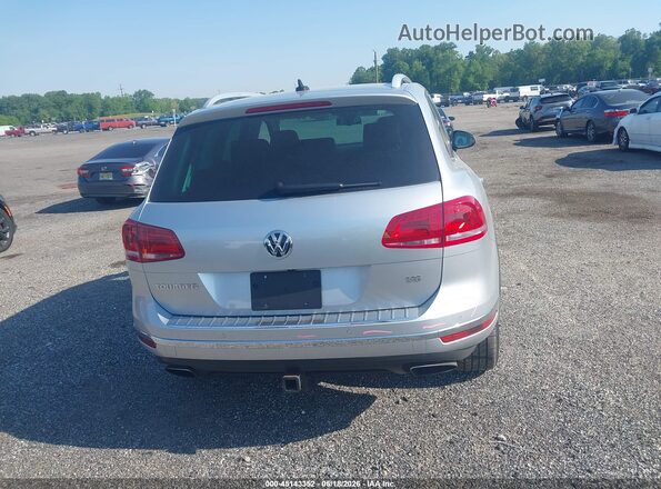WVGEF9BP4GD008829 2016 VOLKSWAGEN TOUAREG Silver 
