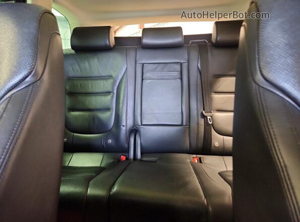 WVGGF7BP0HD002279 2017 VOLKSWAGEN TOUAREG Белый Вид задних сидений