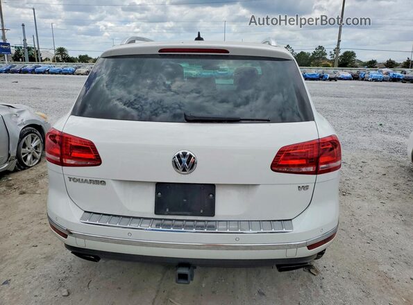 WVGGF7BPXHD006758 2017 VOLKSWAGEN TOUAREG White Вид ззаду